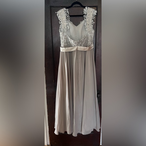 Grey Long Lace Dress, Backless lace dress, long open back with cap sleeves - Picture 2 of 3